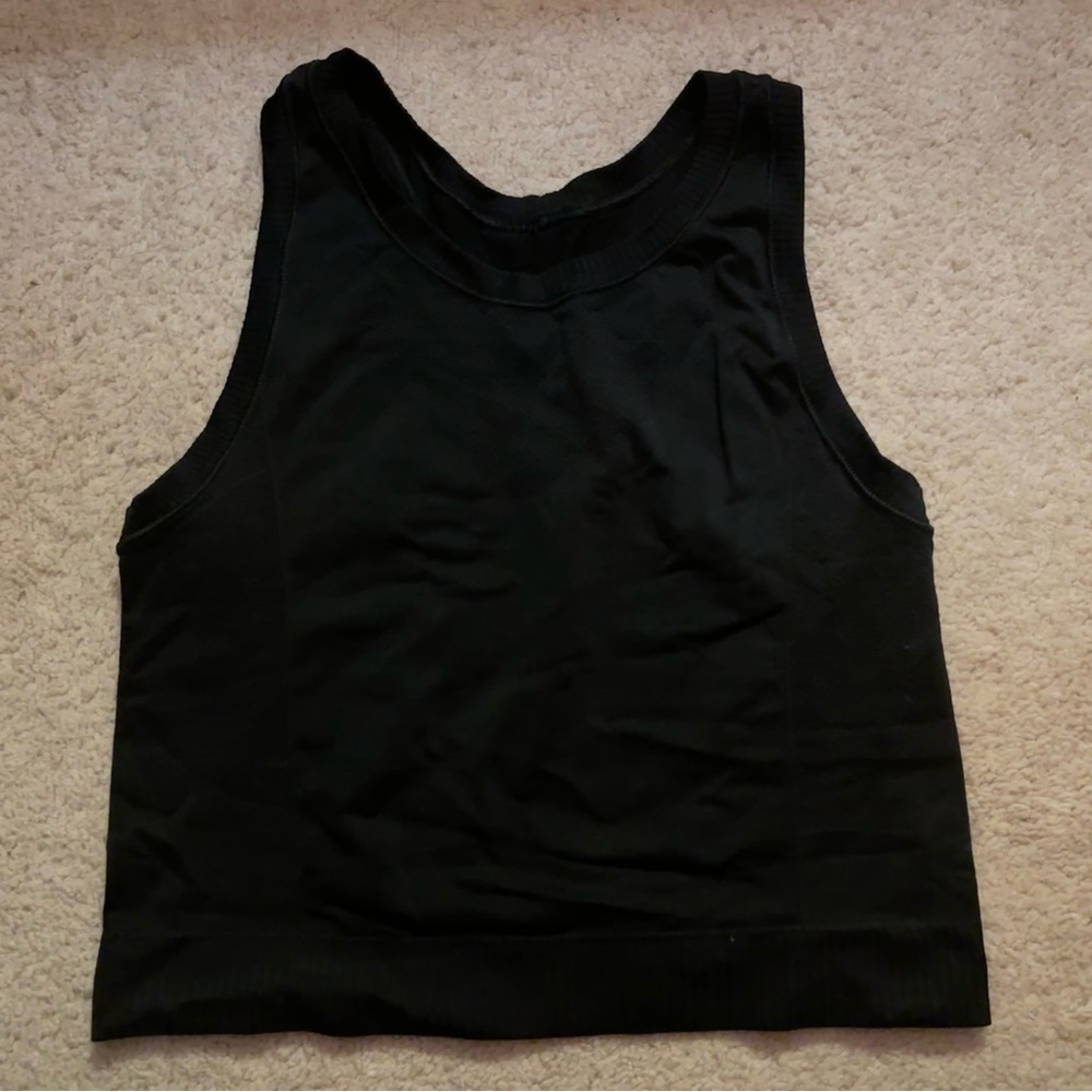 Old navy athletic cropped tank